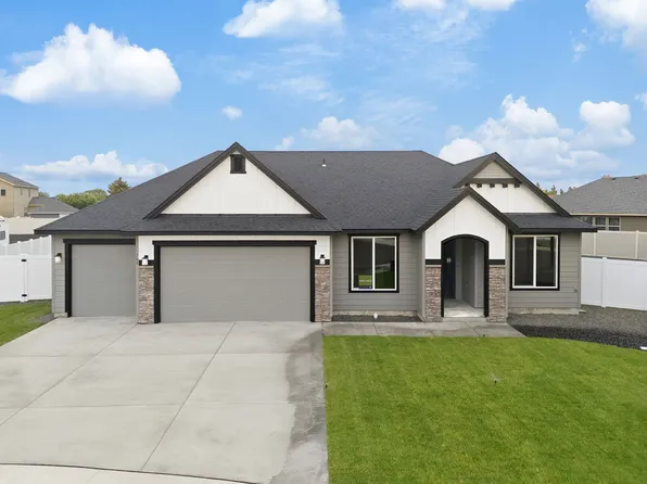 705 N Thrush Ct, Moses Lake, WA 98837