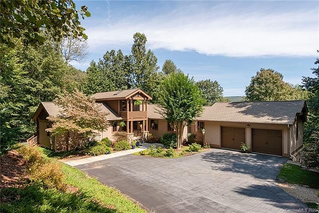 1st image of 658 Overlook Park Dr