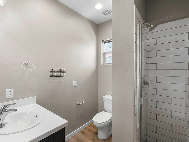 809 Forest St — Photo 14