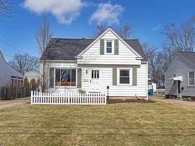 20780 Eastwood Ave, Fairview Park, OH, 44126