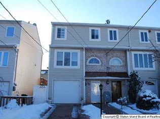84 Seguine Pl, Staten Island, NY 10312