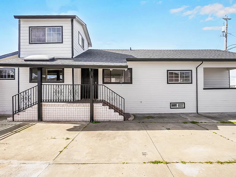 1312 106th Ave — Photo 10