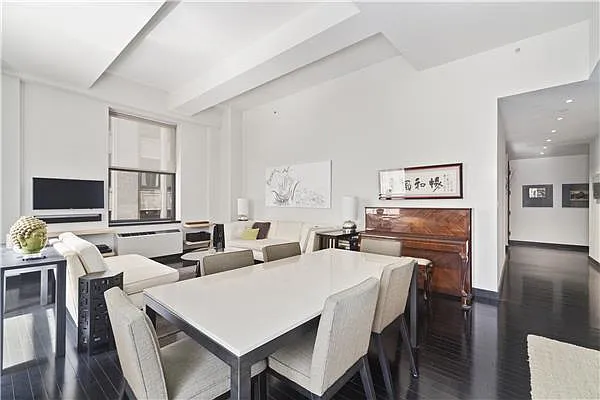 Sold by Platinvm Property Group New York | media 22