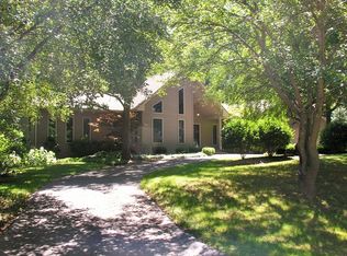 10904 Breezy Lawn Rd, Spring Grove, IL 60081