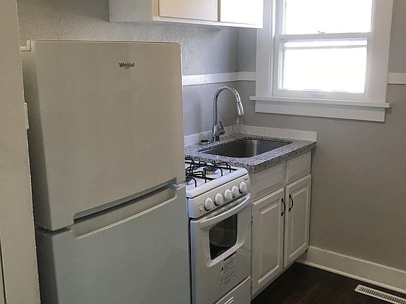 brand new appliances, gas stove.
