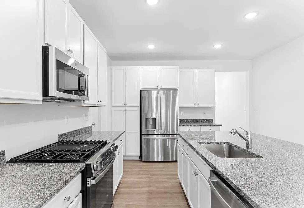 3 bed, 2.5 bath, 1974 sqft, $1,250 — Photo 4