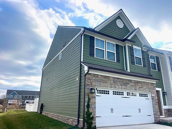 2nd image of 1338 Crescent Ridge Dr