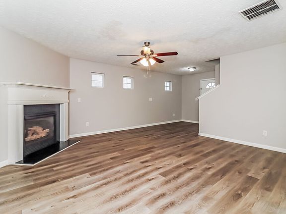 5th image of 266 Cobbler Cove Dr