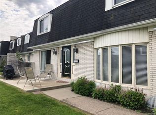 194 Harrogate Sq, Amherst, NY 14221