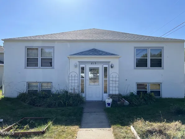 215 E Arikara Ave, Bismarck, ND 58501