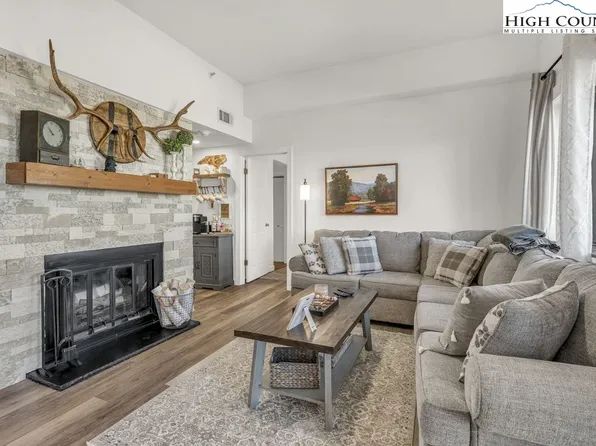 303 Sugar Top Drive #2401, Sugar Mountain, NC 28604