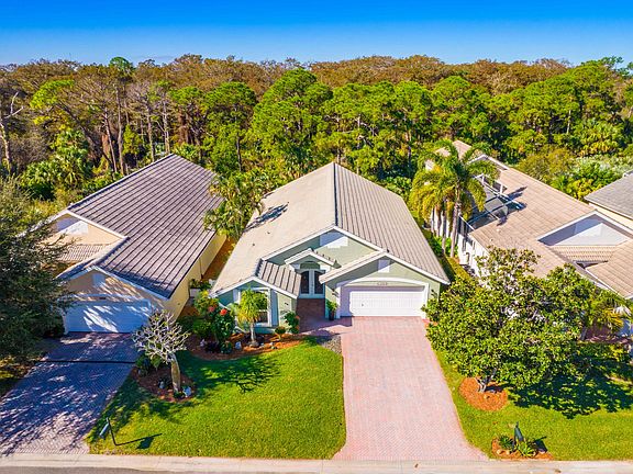 2nd image of 12480 SE Plandome Drive