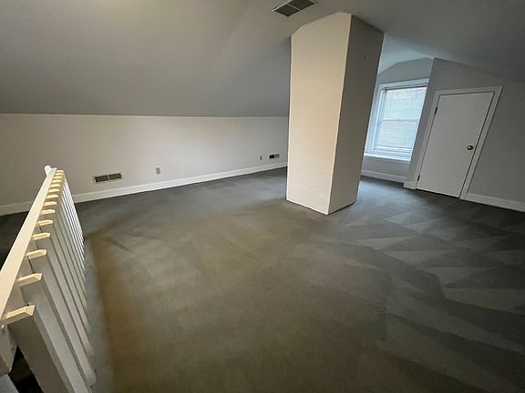 5th image of 2942 Cleinview Ave #2F