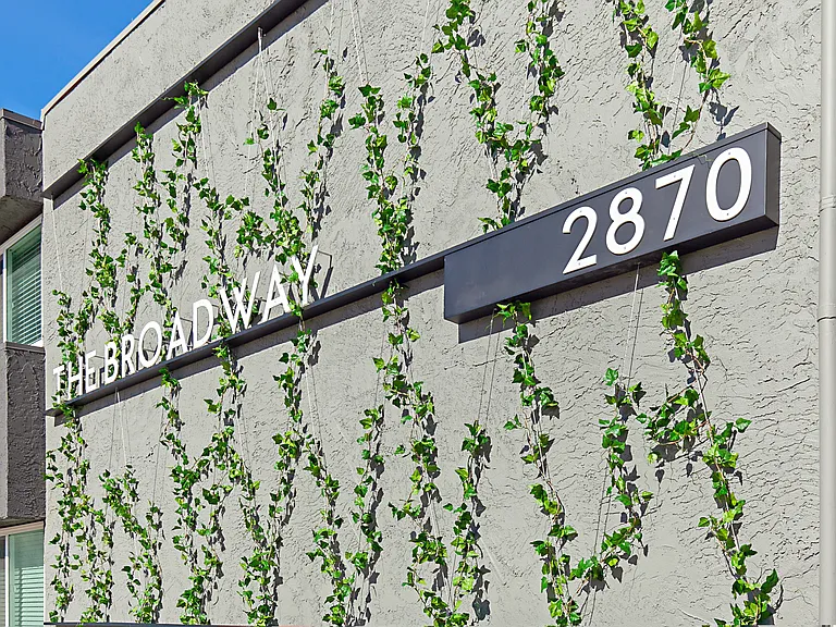 2870 Broadway #8 — Photo 19