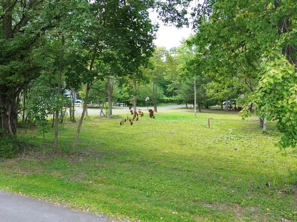 76 W Market St, Sheppton, PA 18248