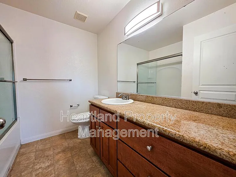 200 Chambers St #18 — Photo 11
