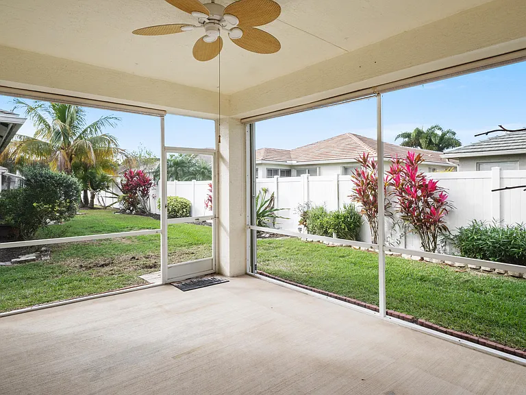 222 SW Manatee Springs Way — Photo 22