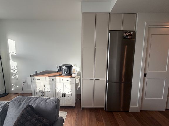 5th image of 1515 Commonwealth Ave #305