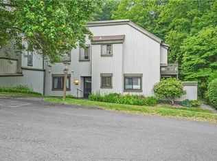 129 Heritage Vlg #A, Southbury, CT 06488