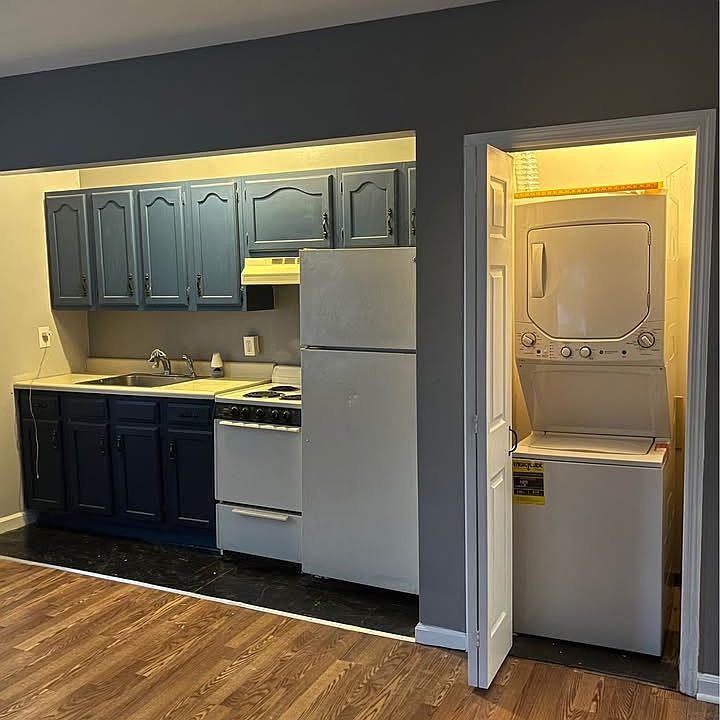 1st image of 329 Mohawk Ave APT 3