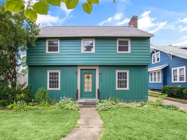 1022 S 8th St, Goshen, IN 46526