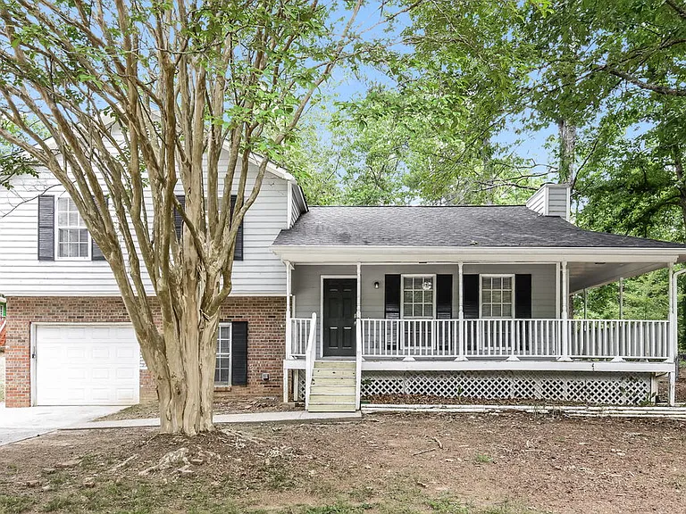 2985 Valley View Cir — Photo 1