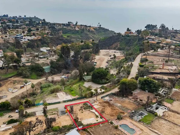 615 N Marquette St, Pacific Palisades, CA 90272