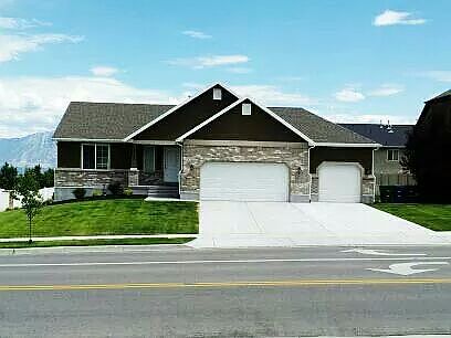 1st image of 8217 S Skyline Arch Dr