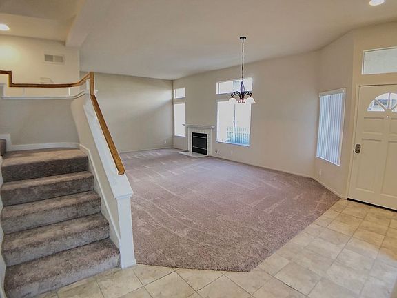 2nd image of 660 Ivywood Ln Unit B