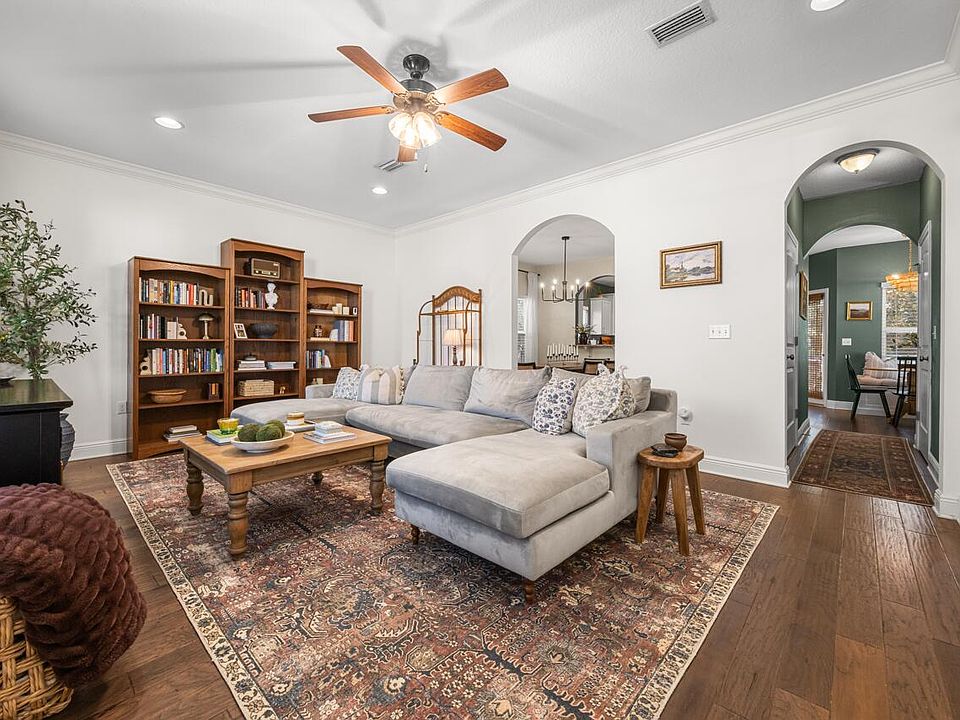 1st image of 120 Mosaic Oaks Cir
