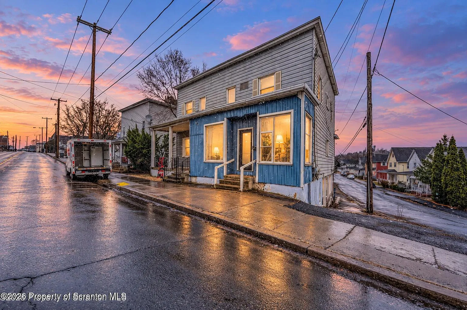 2 bed, 1.0 bath, 841 sqft, $1,175 — Photo 1
