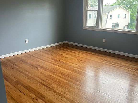 2nd image of 81 Garden Dr Floor 2