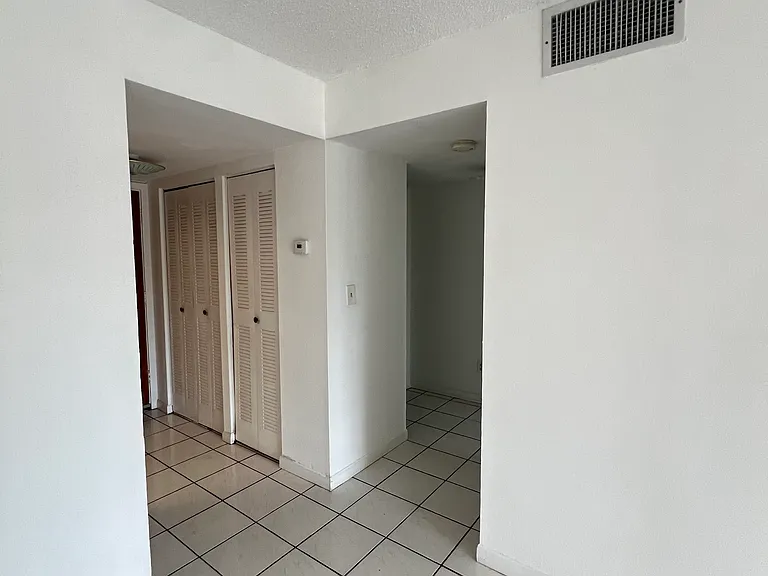 10425 SW 112th Ave — Photo 20