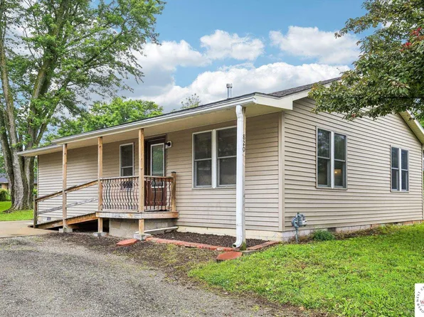 820 E Gay St, Warrensburg, MO 64093