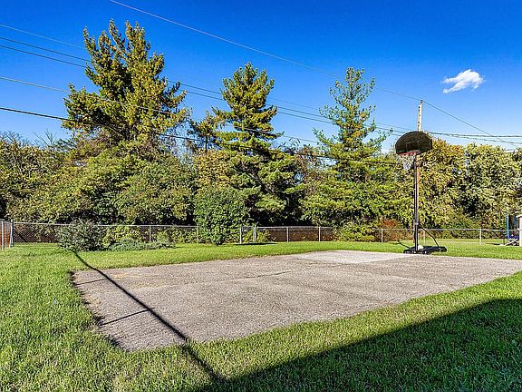 3rd image of 1036 Ironstone Dr