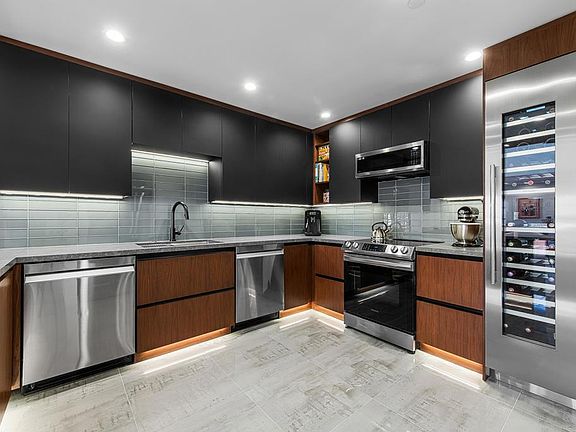 3rd image of 500 E Amado Rd Unit 223
