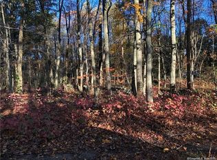 4 Collins Rd, Bethany, CT 06524