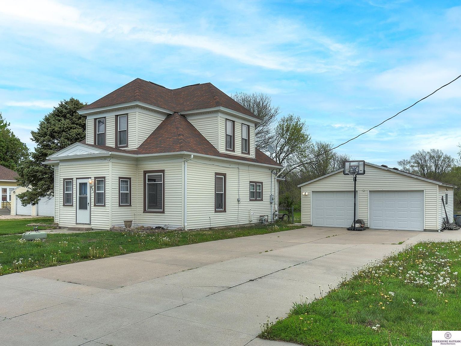 802 2nd St, Yutan, NE 68073 Zillow