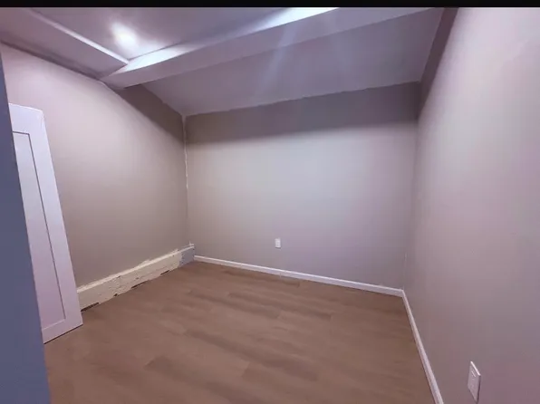 23401 Schoenborn St #9, Canoga Park, CA 91304