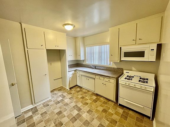 3rd image of 211 N Isabel St APT 17