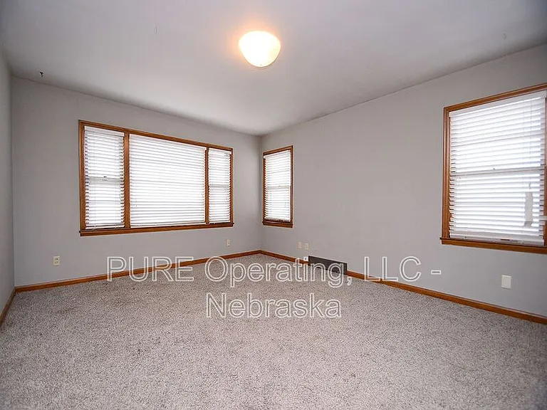220 N 32nd Ave #4 — Photo 2