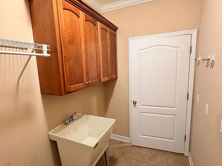 102 Timber Hill Ct — Photo 7