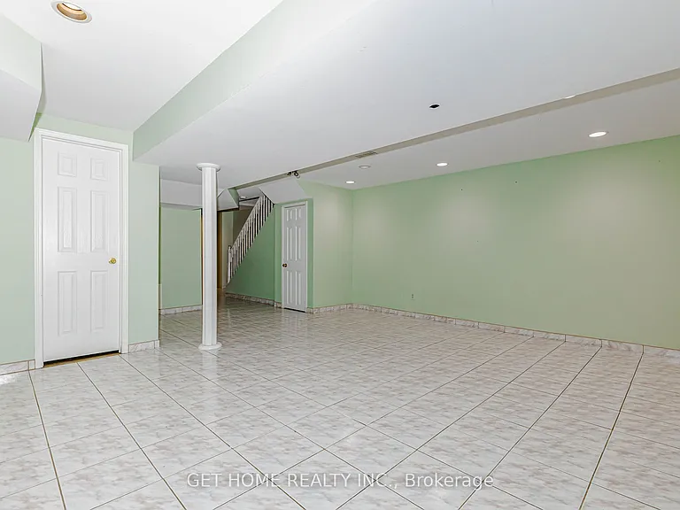 147 Foxchase Ave W — Photo 39