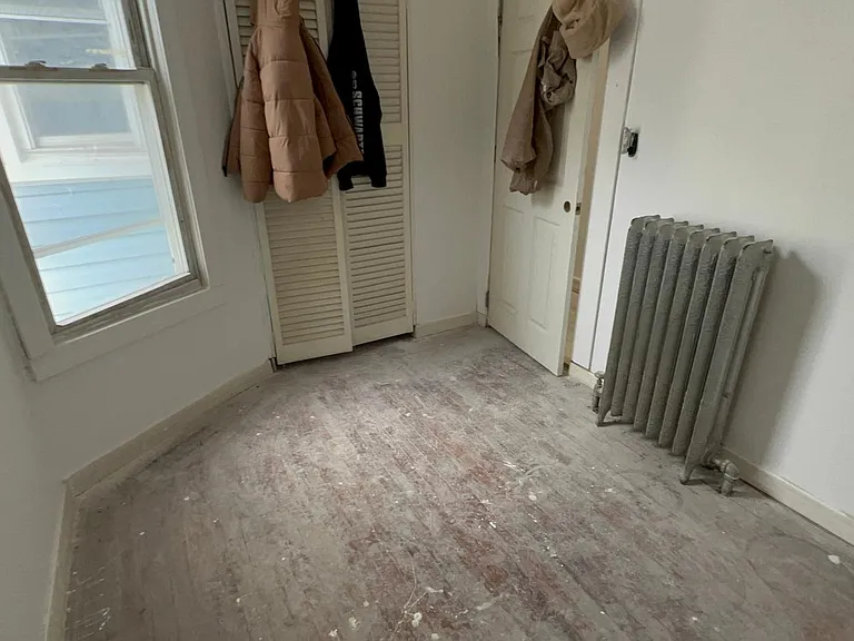679 E 223rd St #1 — Photo 5