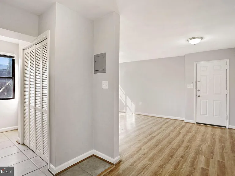 1631 6th St NW #12 — Photo 15