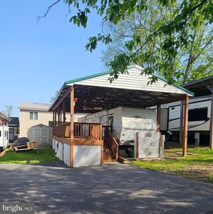 17 Hot Springs Rd, Falling Waters, WV, 25419