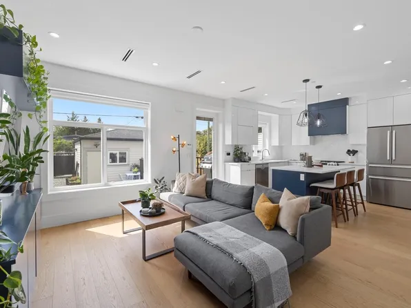 5867 Battison St, Vancouver, BC V5R 4M8