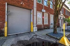 4th image of 210 Walker St SW Unit 1