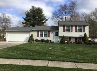 1611 Sunnyacres Rd, Akron, OH 44321