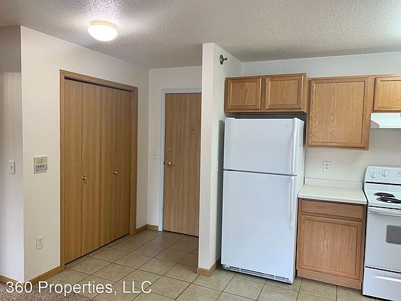 3rd image of 4261 33rd Ave S #106